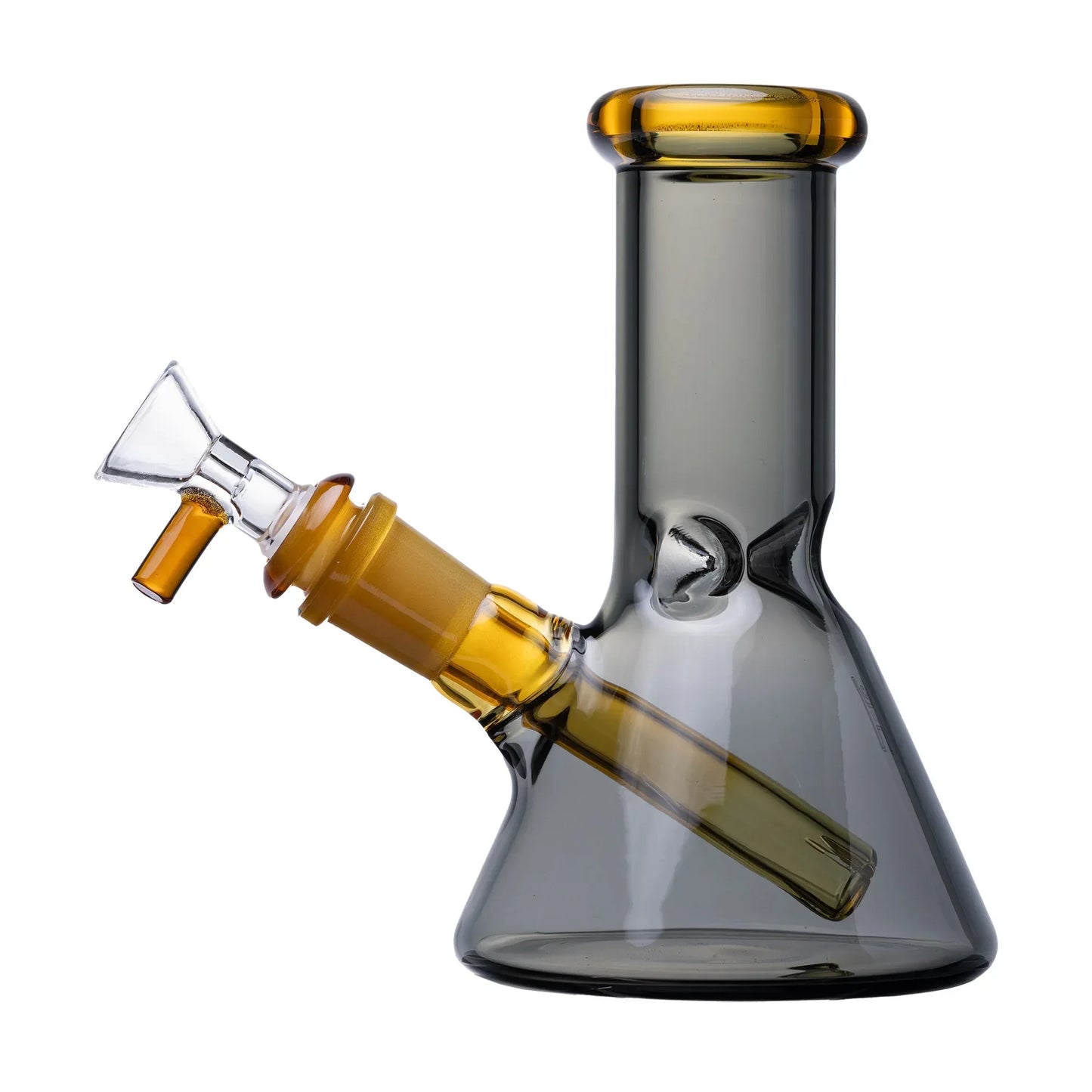 Ein Beaker-Bubbler aus rauchgrauem Glas mit bernsteinfarbenen Akzenten am Mundstück und dem inneren Tauchrohr vor weißem Hintergrund.