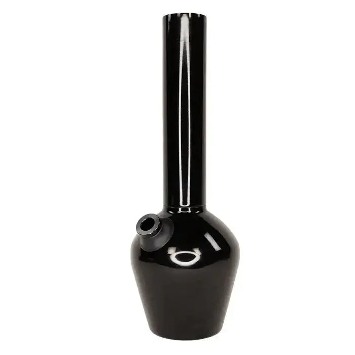 Eine mattschwarze Chill Steel Pipe Wasserpfeife aus Edelstahl mit modularer, vakuumisolierter Bauweise und klassischem Becherglas-Standfuß.