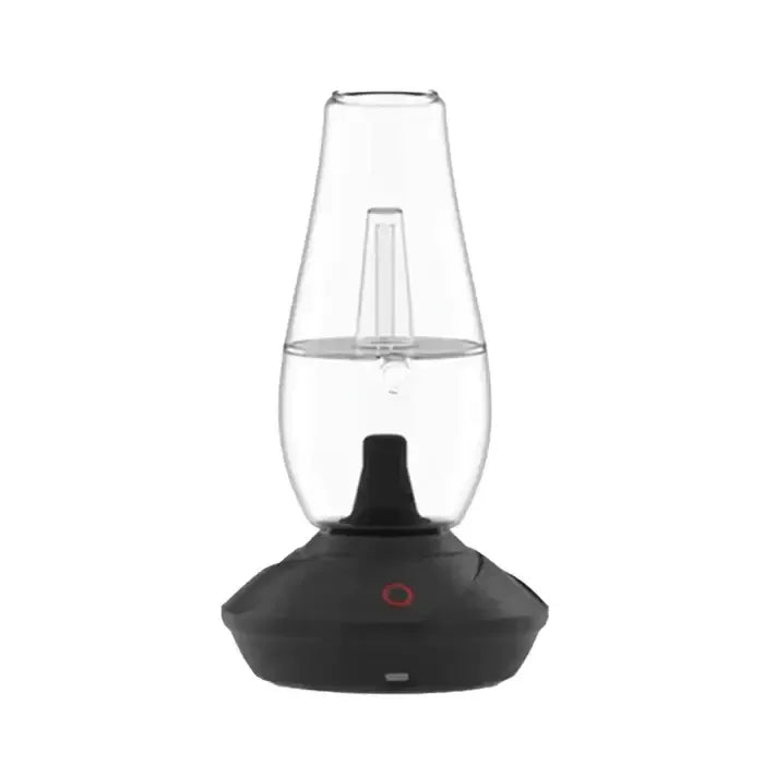 Ein Zenco Flow Onyx Vaporizer mit schwarzer Basis und einer Glaskaraffe, die mit dichtem weißem Dampf gefüllt ist, freigestellt auf weißem Hintergrund.
