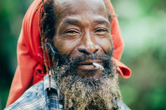 Mehr als nur Reggae: Die spirituelle Welt der Rastafarians. - ONEHITTER