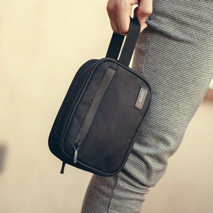 THE DART / TRAVEL BAG / Schwarz
